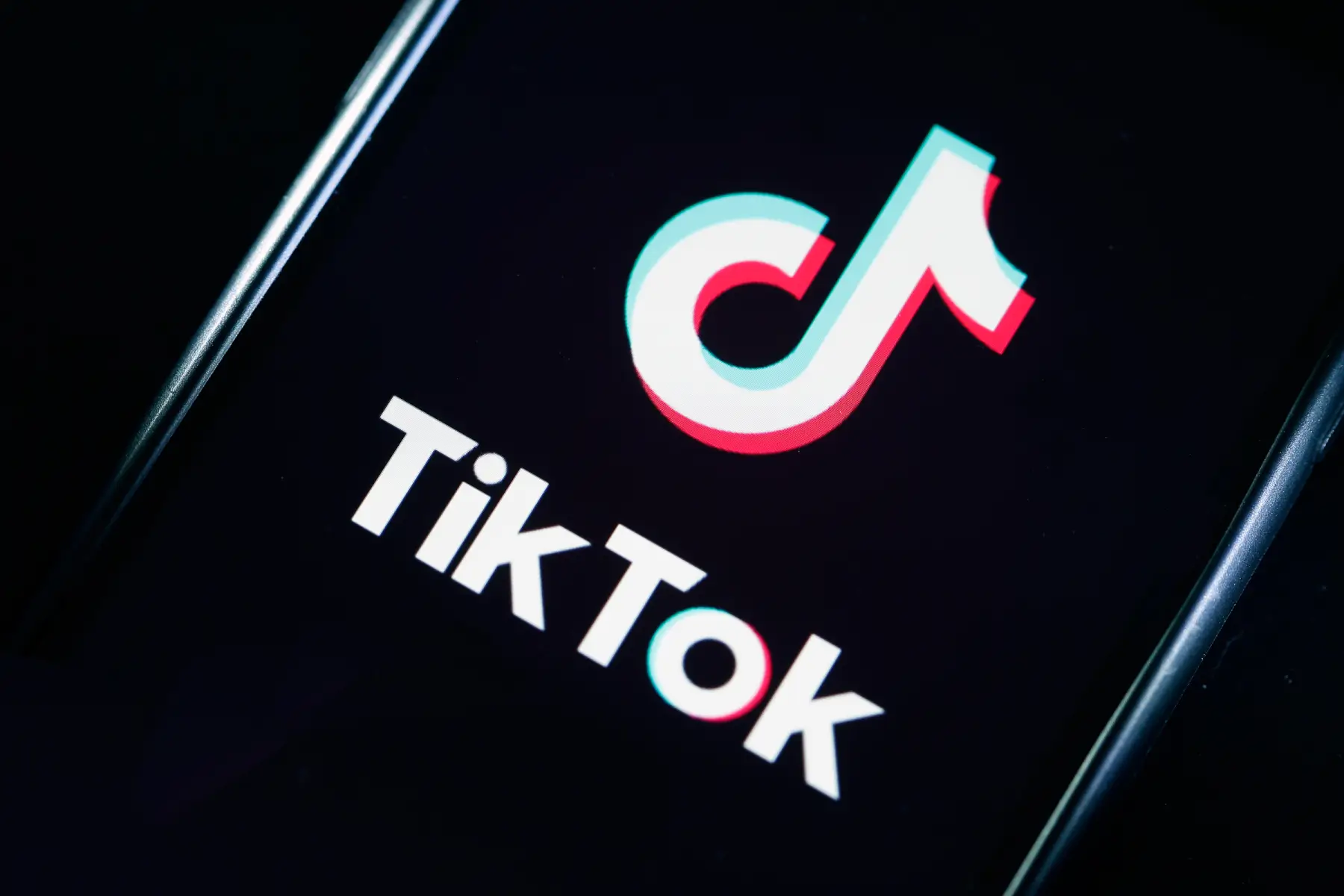 大陆iOS系统免拔卡解锁TikTok